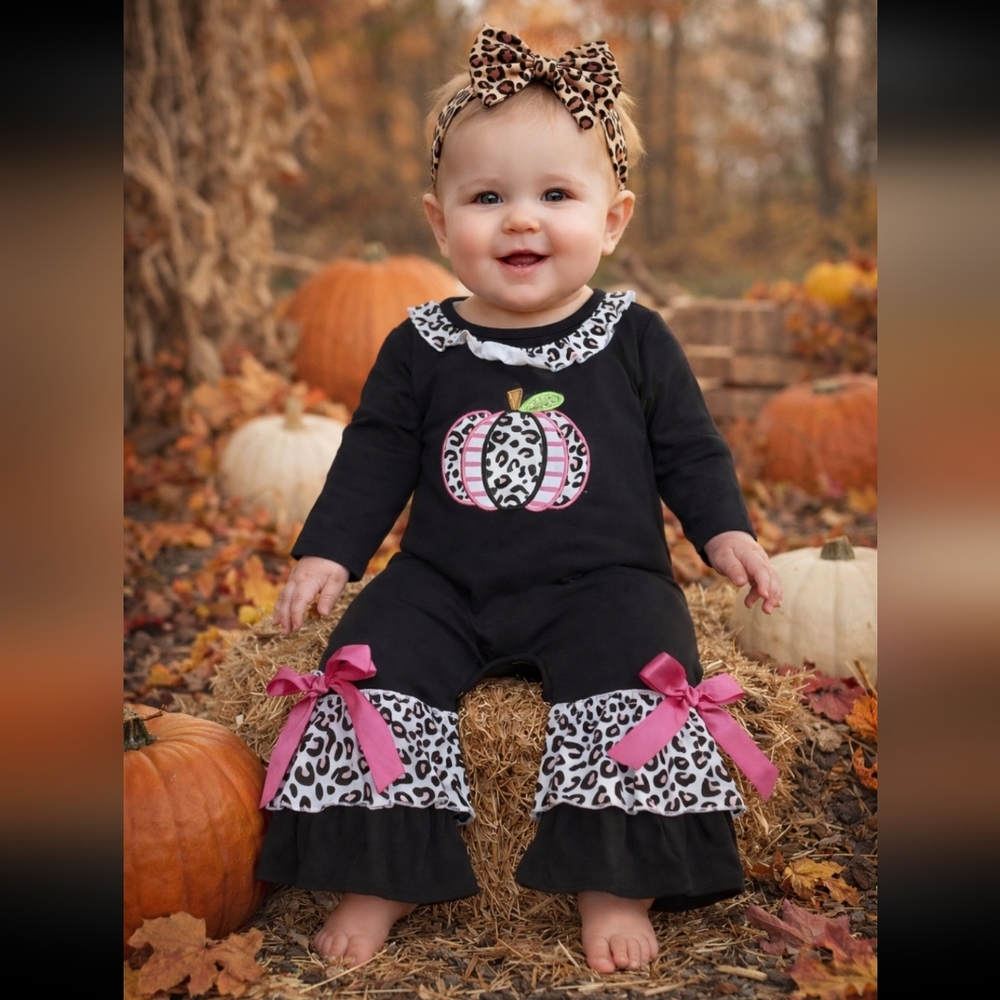 NWT Boutique Black Romper with Pink Pumpkin & Leopard Print Sz 2XS (6-12m) #1929